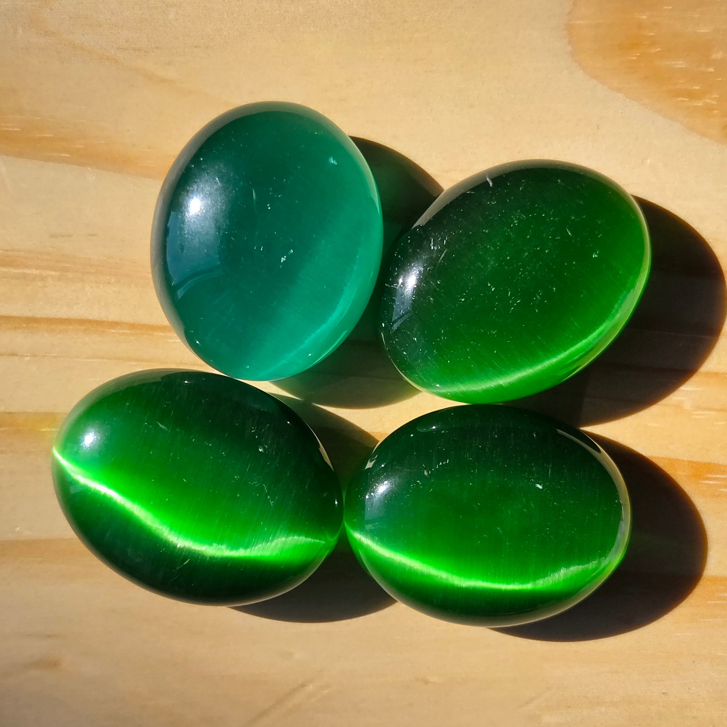 Rainforest Cat’s Eye Palmstone (Synthetic) | One Individual Palmstone