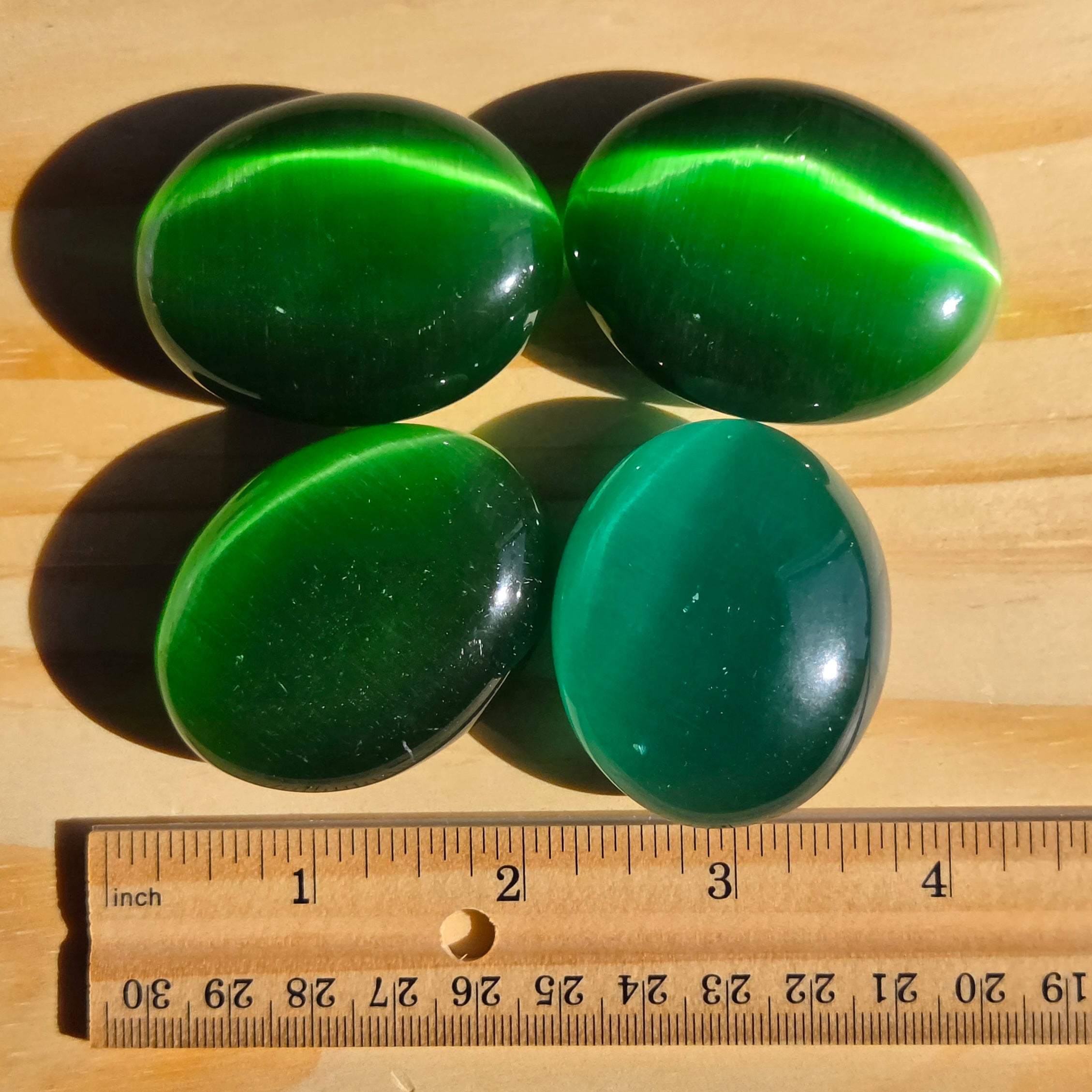 Rainforest Cat’s Eye Palmstone (Synthetic) | One Individual Palmstone